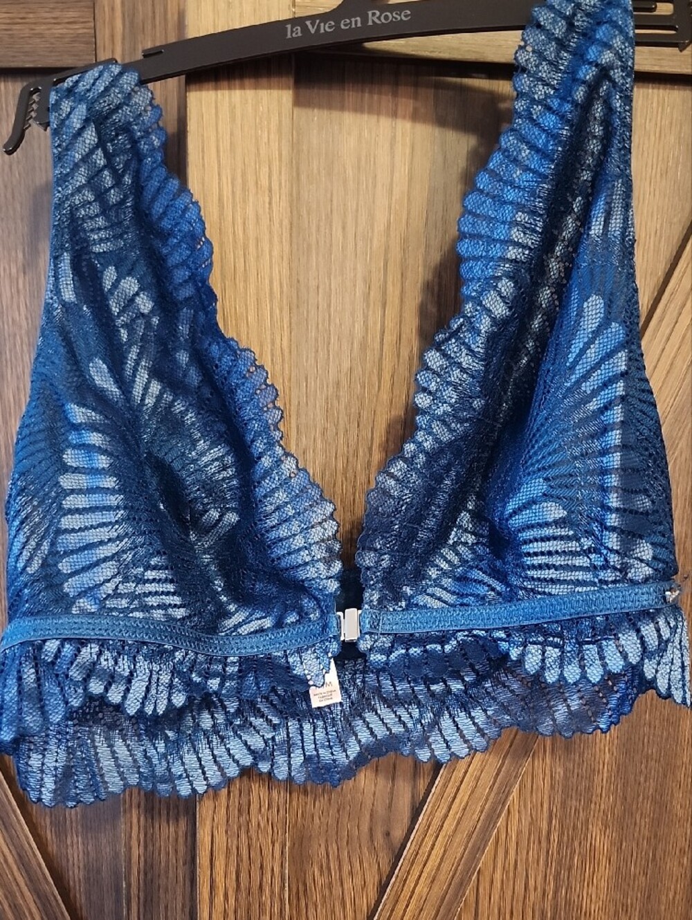 La Vie En Rose Navy Lace Front-Closure Bralette - Picture 6 of 8
